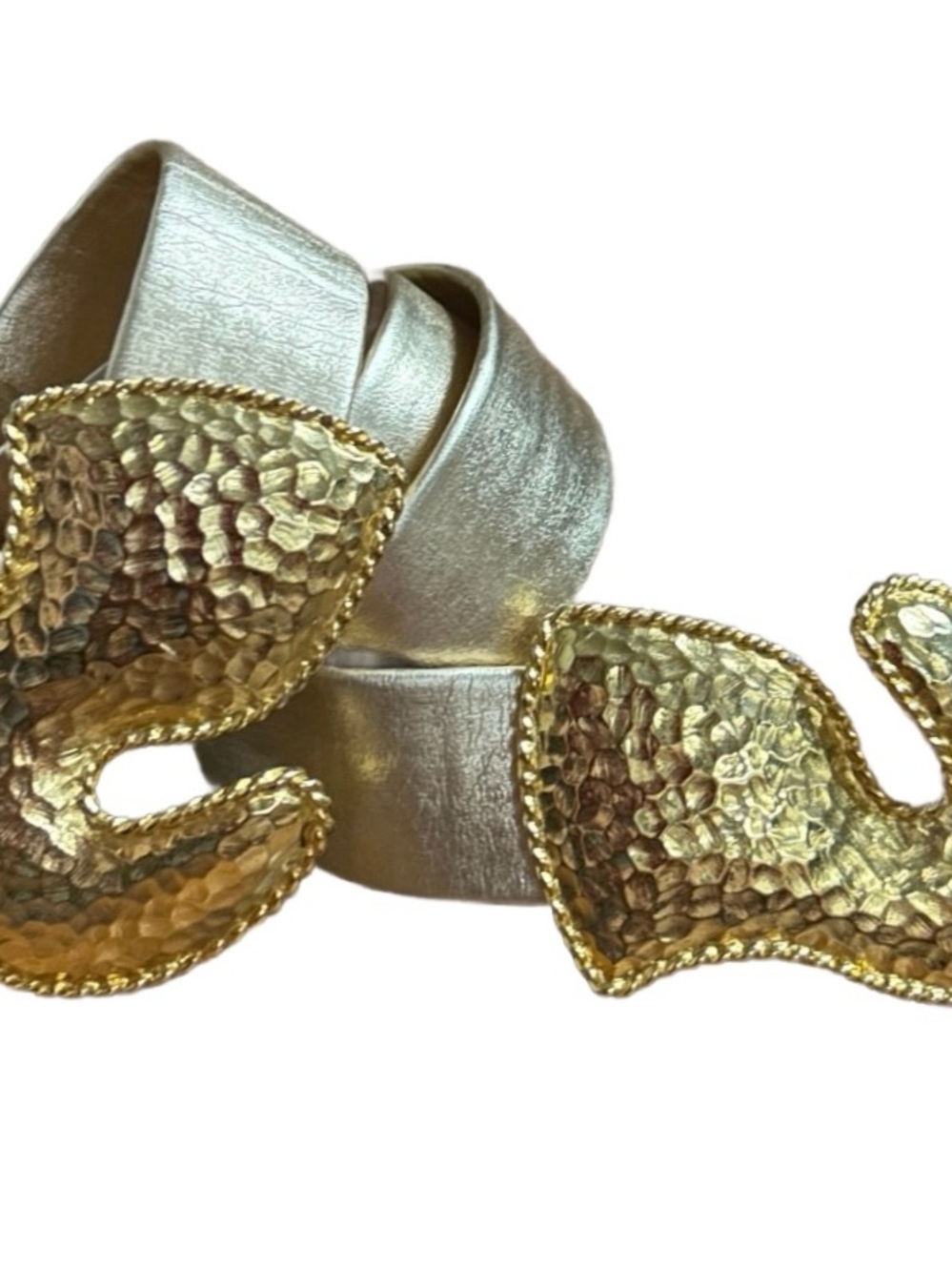Vintage • Gold W/ Hammered Metal Buckle • Waist: 30” in. • Belt